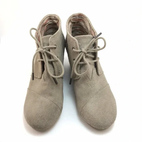 TOMS Desert Tan Taupe Suede Lace-Up Ankle Boots Wedge Booties Size W9 - Picture 7 of 12